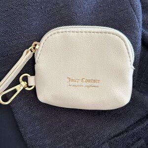 Juicy Couture coin purse with keychain